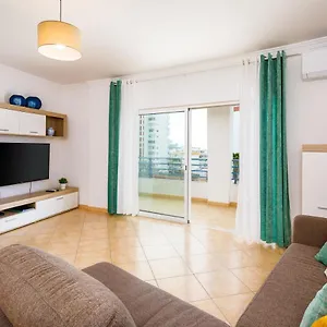 Apartment Monarquia - T3, Quarteira